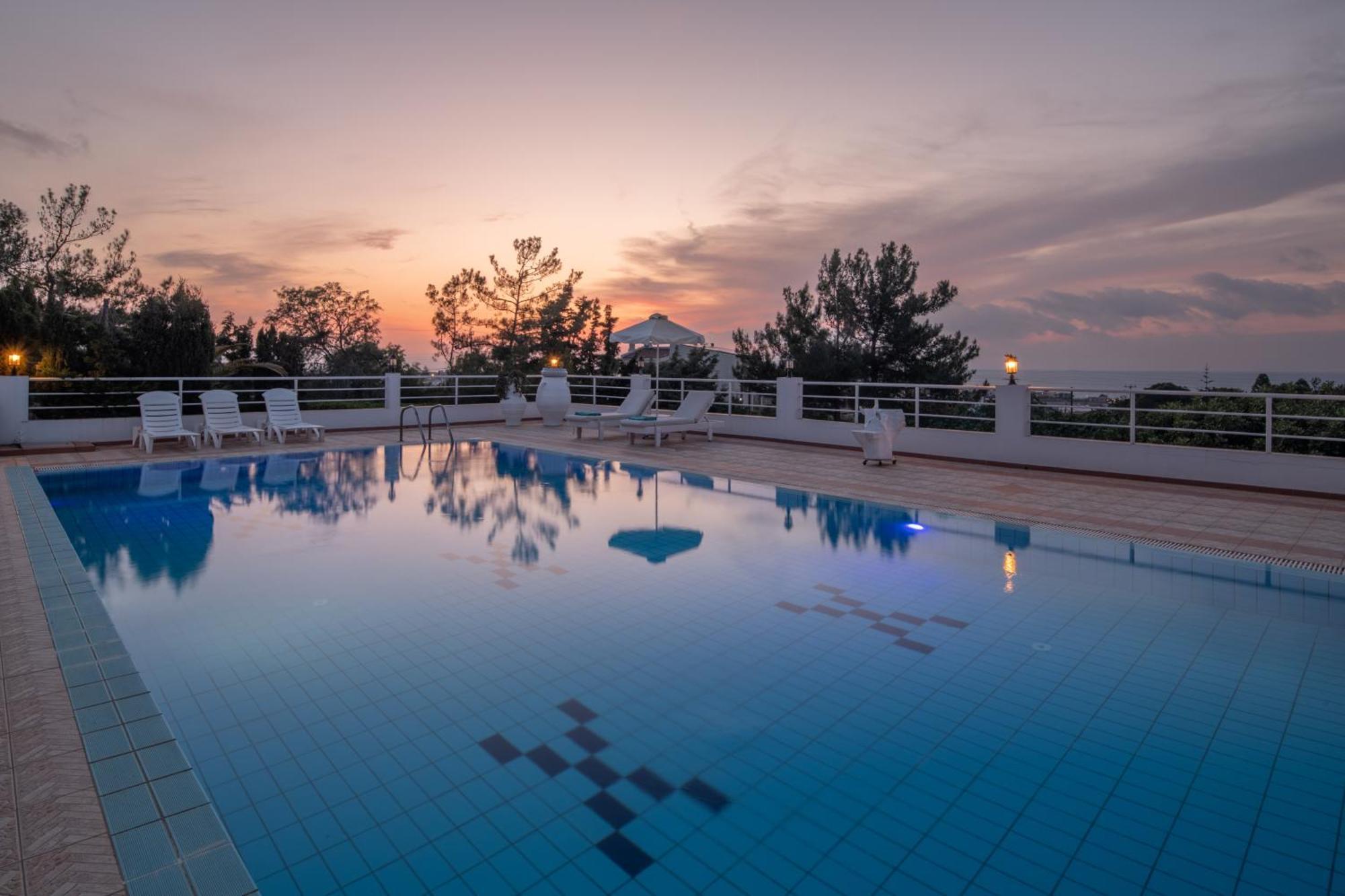Aegean Apartments Hersonissos  Ngoại thất bức ảnh